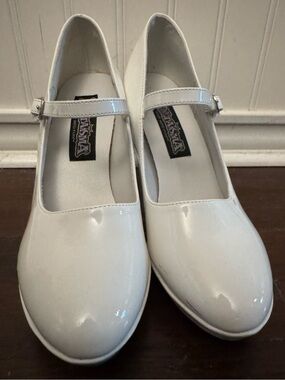 Funtasma White Mary Jane Patent Heels Ankle Strap Round Toe Size 7 Retro Pinup